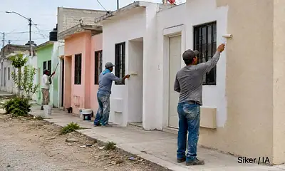 Familias de Tala reciben apoyos para mejorar y adaptar sus viviendas mediante programas del IJALVI.