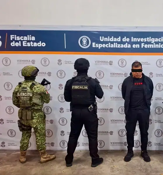 Elementos de la Fiscalía de Jalisco participan en un operativo relacionado con la investigación del feminicidio de la influencer Valeria Márquez en Zapopan.