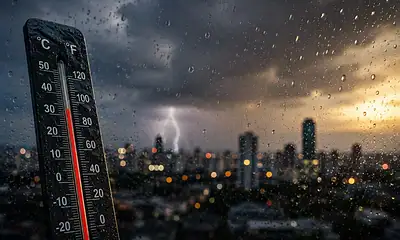 Nubes de tormenta se forman sobre la Zona Metropolitana de Guadalajara durante una tarde de verano con lluvias pronosticadas.