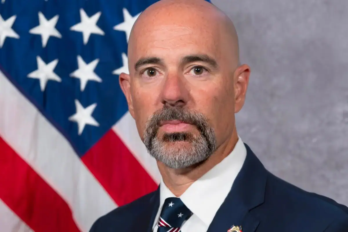 Terry Cole, director de la DEA, quien acusó a funcionarios de alto nivel en México de colaborar con organizaciones criminales.