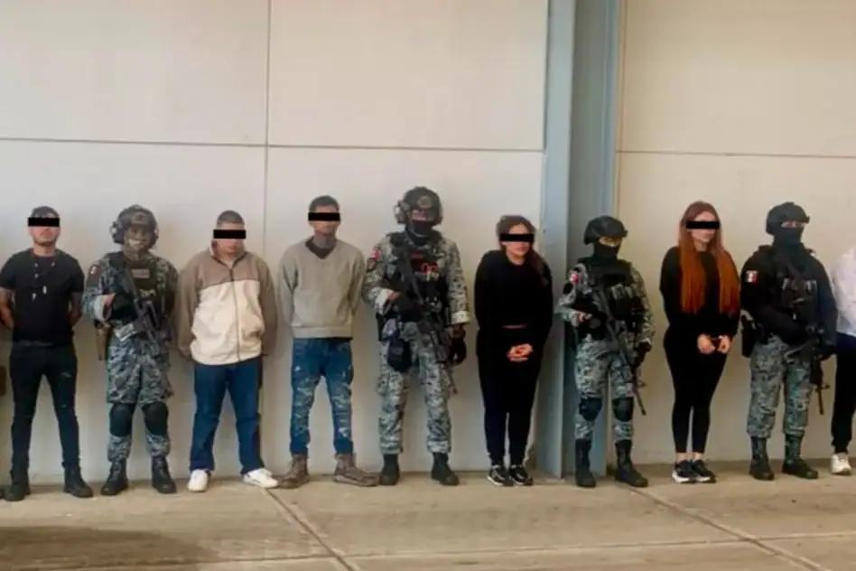 Comunicado oficial sobre la detención de nueve integrantes del CJNG durante un operativo en Michoacán.
