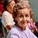 Personas mayores participan en la ceremonia de inicio de las actividades de agosto en el Centro Metropolitano del Adulto Mayor.