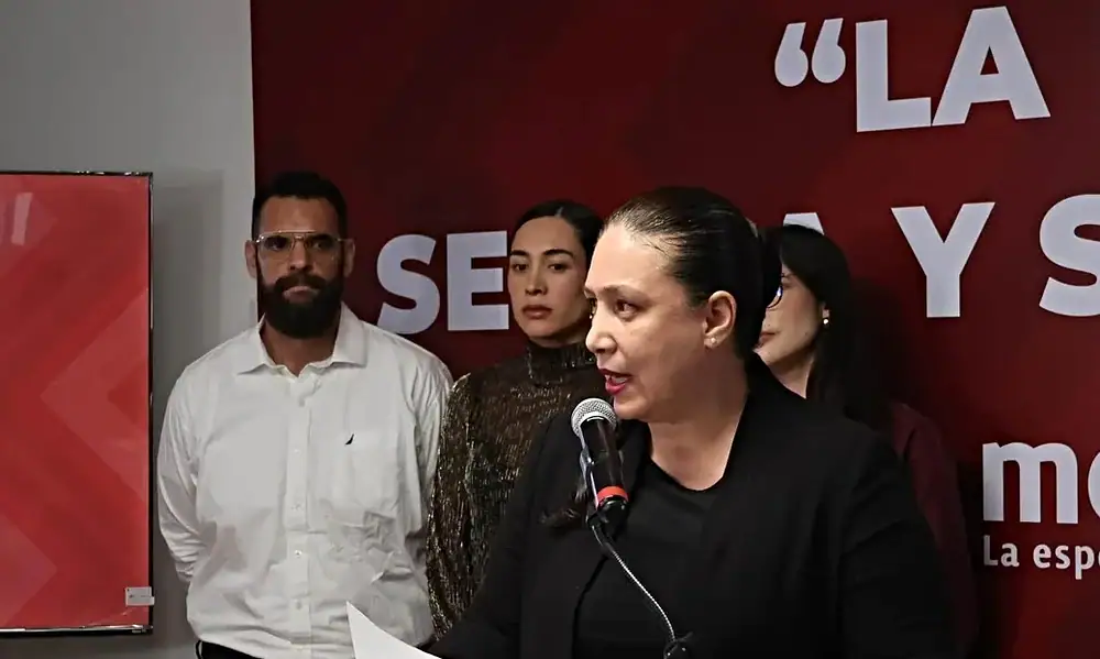 Erika Ruvalcaba, representante de Morena ante el IEPC Jalisco, durante una conferencia de prensa.