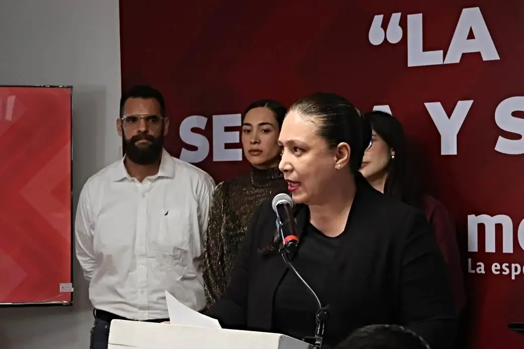 Erika Ruvalcaba, representante de Morena ante el IEPC Jalisco, durante una conferencia de prensa.