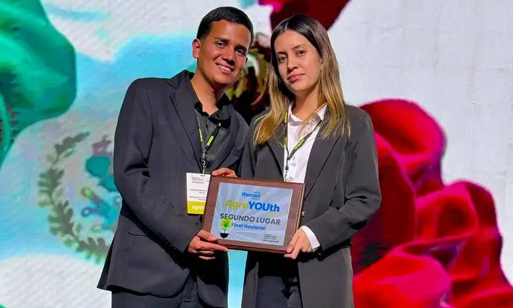 Estudiantes del Tecnológico Superior de Jalisco creadores del proyecto Ayotli de harina de calabaza