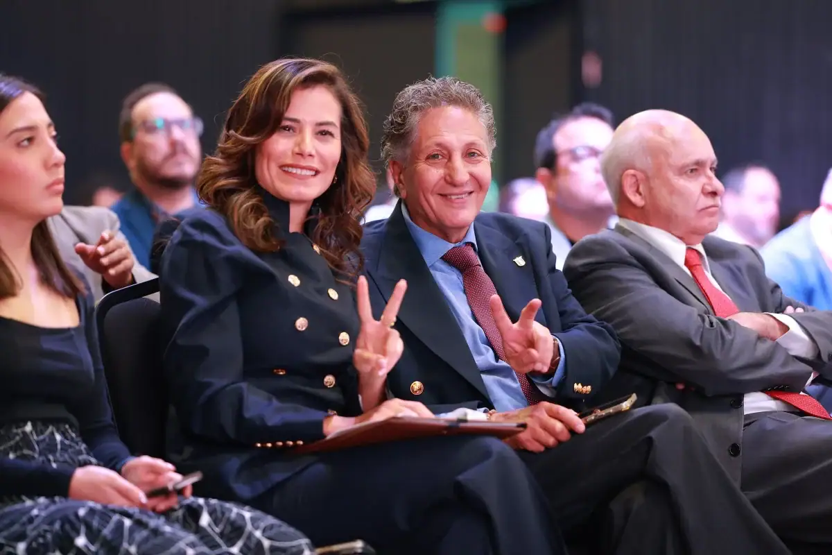 Verónica Delgadillo y Juan José Frangie participan en un panel sobre participación ciudadana en NovaGob México 2026.