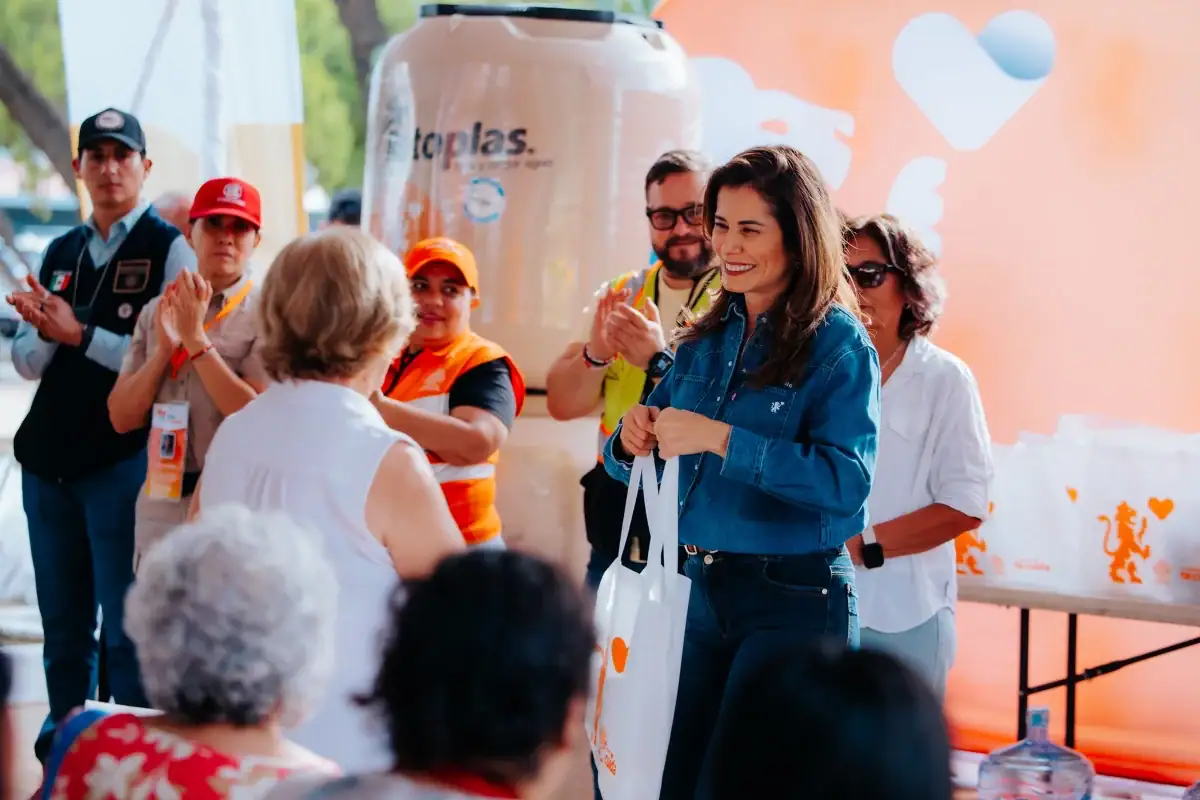 Verónica Delgadillo anuncia inversión para calles de la colonia Libertad