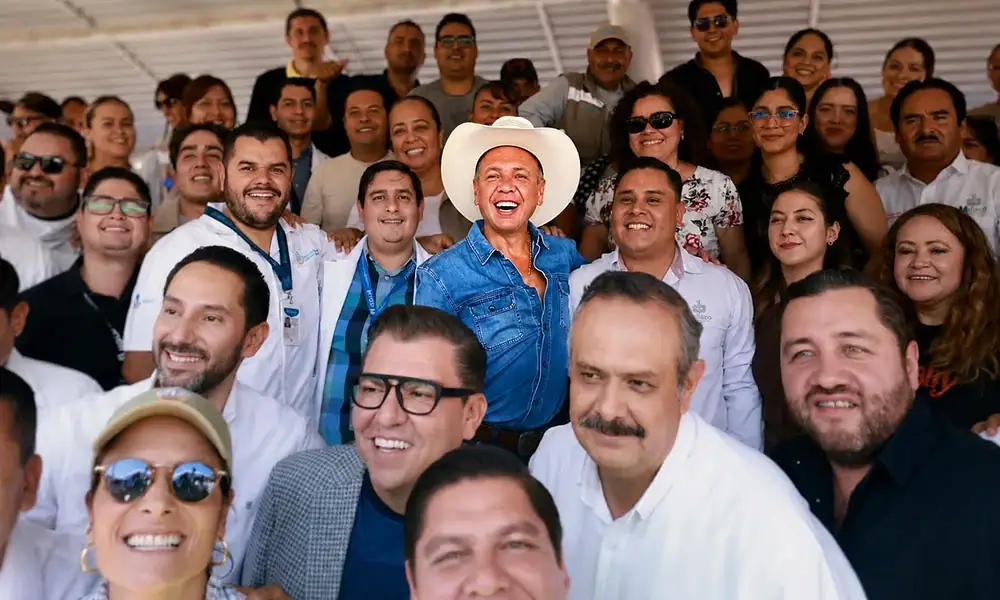 Pablo Lemus entregó 15 unidades de emergencia para los diez municipios y hospitales comunitarios de la Región Norte de Jalisco.