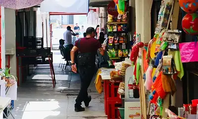 Tlaquepaque regulariza 500 locales de mercados municipales