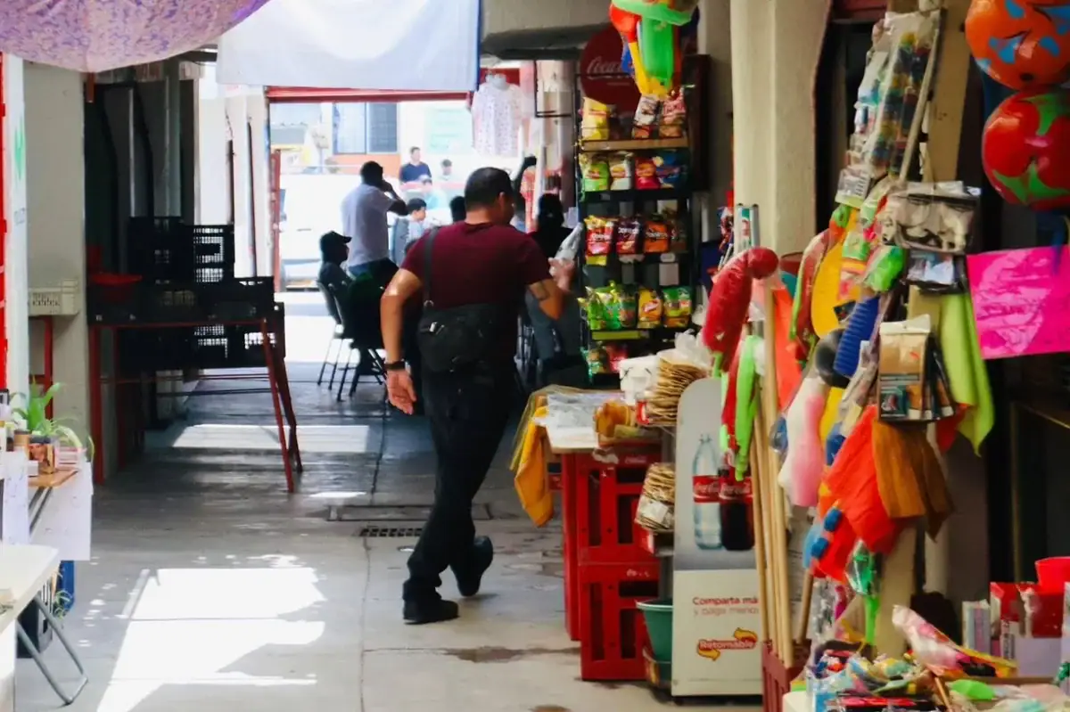 Tlaquepaque regulariza 500 locales de mercados municipales