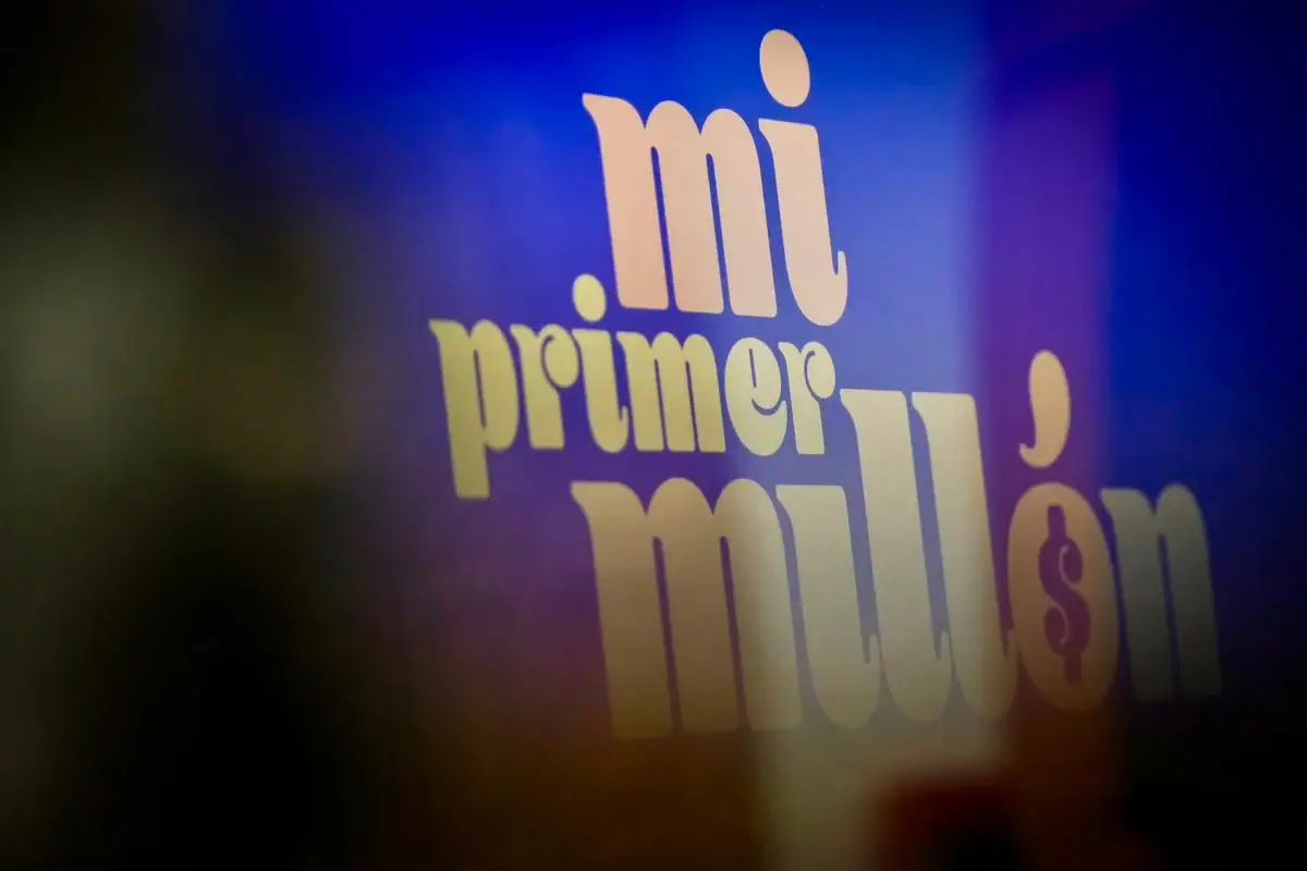 Emprendedores jaliscienses participan en la presentación del programa Mi Primer Millón para impulsar el crecimiento de sus empresas.