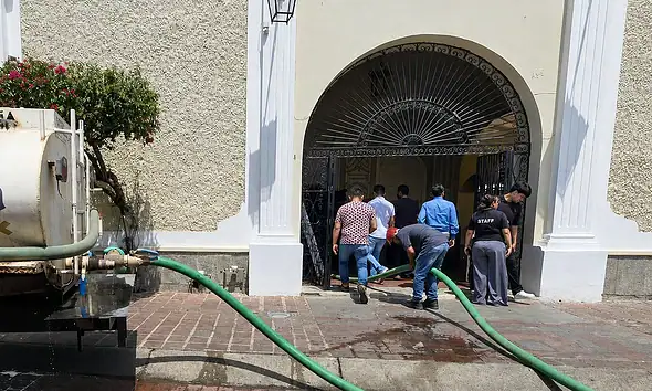 Centro Cultural El Refugio de Tlaquepaque tras la reconexión parcial del servicio de agua.