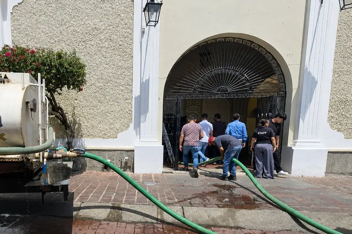 Centro Cultural El Refugio de Tlaquepaque tras la reconexión parcial del servicio de agua.