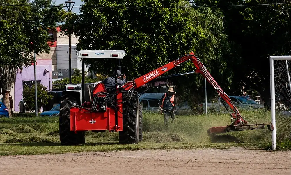 Rehabilitación de la cancha de futbol del Parque II en Chulavista, Tlajomulco.