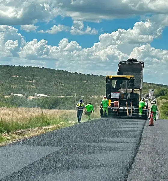 La repavimentación de la carretera federal 45 registra un avance del 65 por ciento entre Lagos de Moreno y el límite con Aguascalientes.