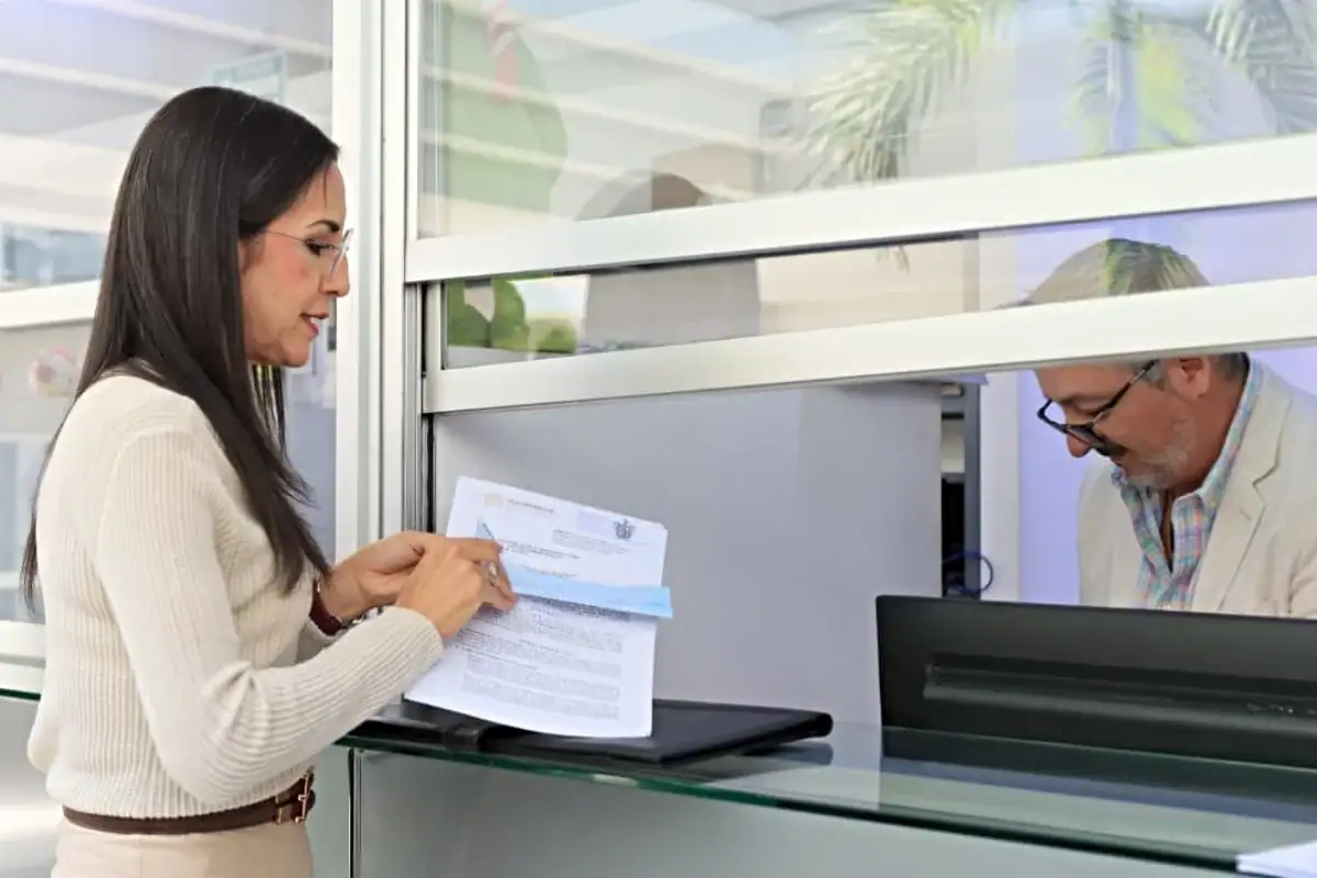 Laura Imelda Pérez consigna ante el Tribunal un pago de 7.6 millones de pesos al SIAPA.