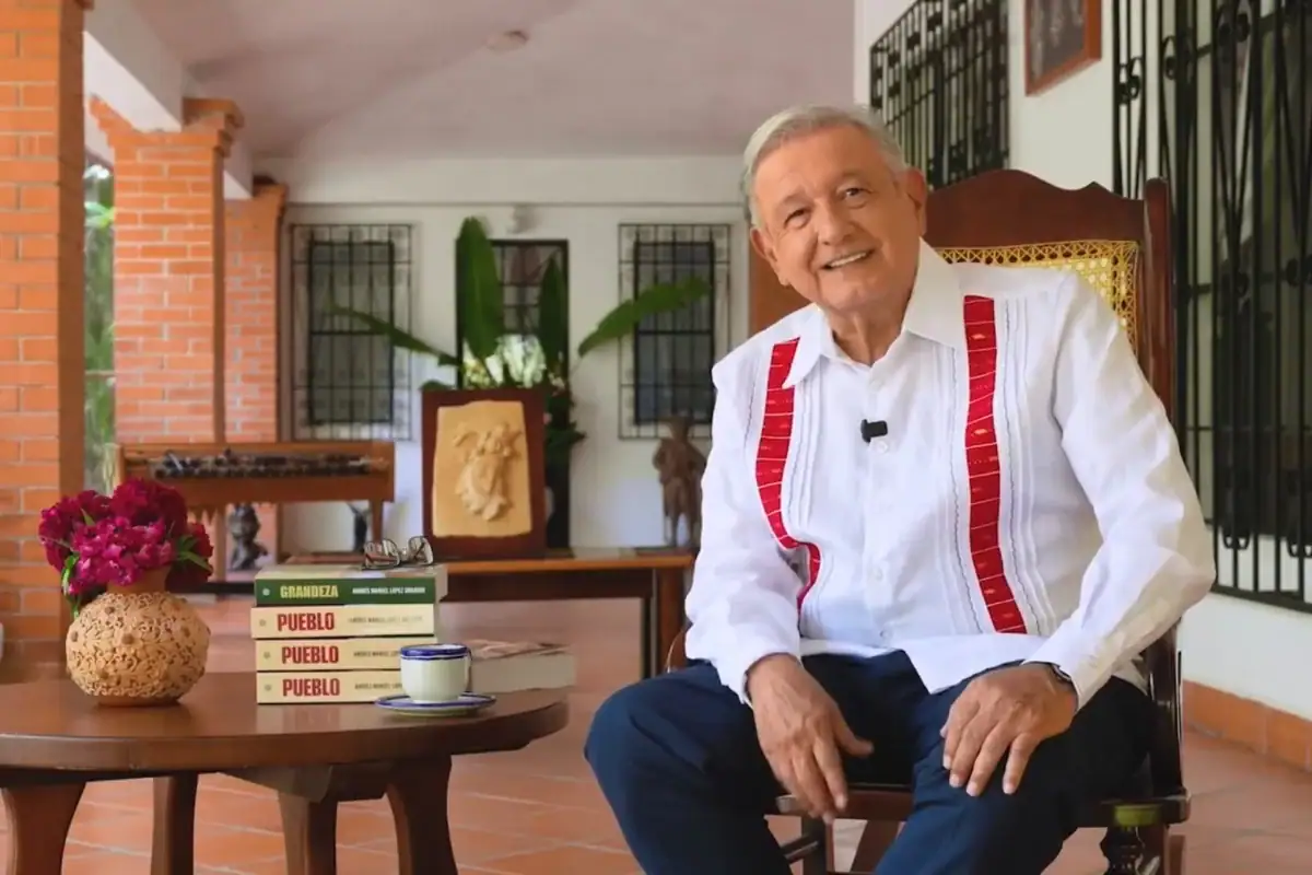 Andrés Manuel López Obrador presenta su nuevo libro Pueblo