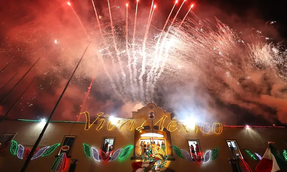 Programa del Grito de Independencia 2026 en la Plaza de las Américas de Zapopan.