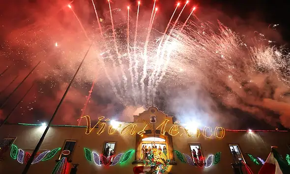 Programa del Grito de Independencia 2026 en la Plaza de las Américas de Zapopan.
