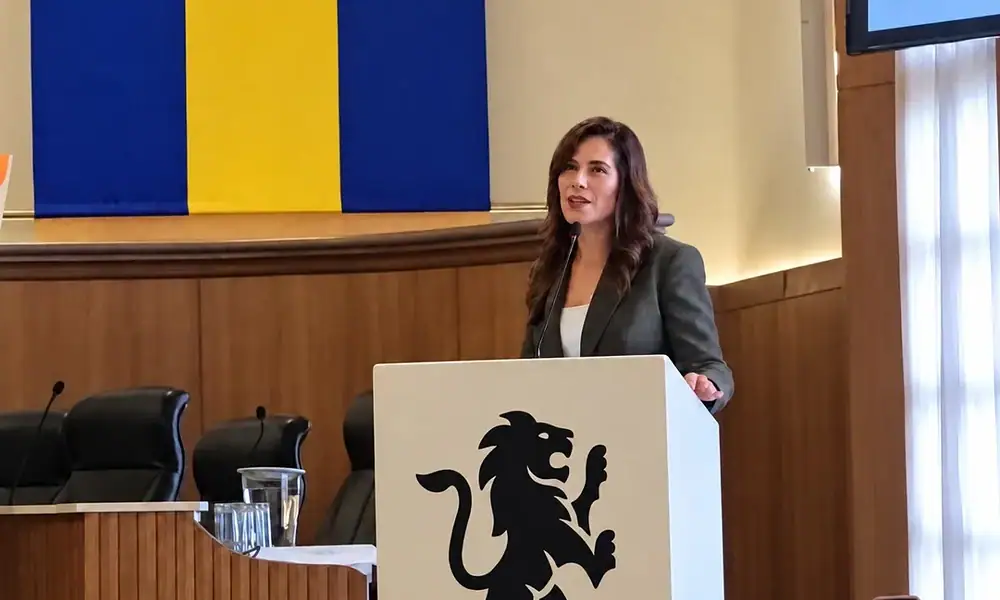 Vero Delgadillo entrega reconocimiento por conservación de fincas con valor patrimonial en Guadalajara