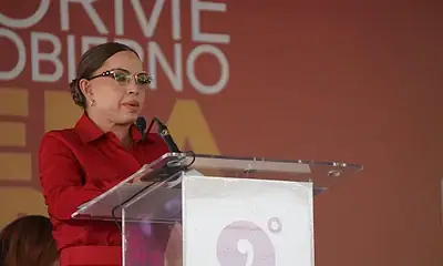 Nena Farías durante la presentación de su Segundo Informe de Gobierno en El Salto.