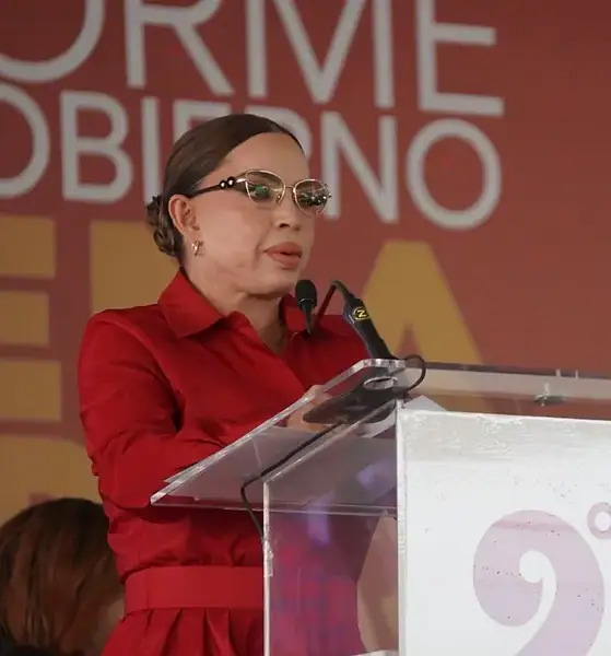 Nena Farías durante la presentación de su Segundo Informe de Gobierno en El Salto.