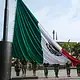 Izamiento de la Bandera Nacional en Plaza de la Liberación de Guadalajara.