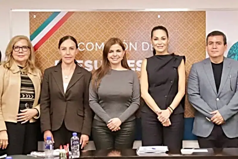 ectora Karla Planter busca respaldo federal para presupuesto 2027 de la UdeG