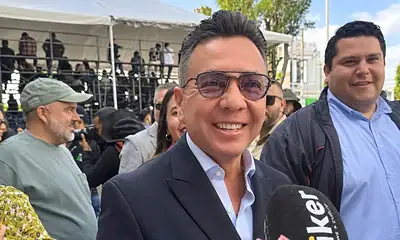 Niño participa en representación de Juan Escutia desde balcón de la Presidencia Municipal de Ameca