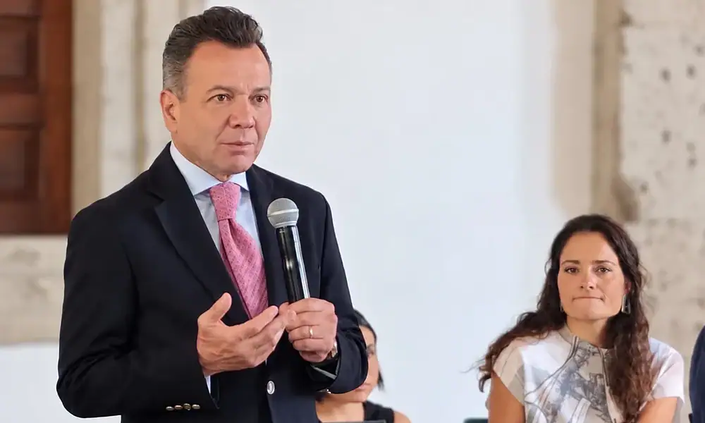 Pablo Lemus entrega rehabilitación de Escuela de Artes con inversión de 73.4 mdp