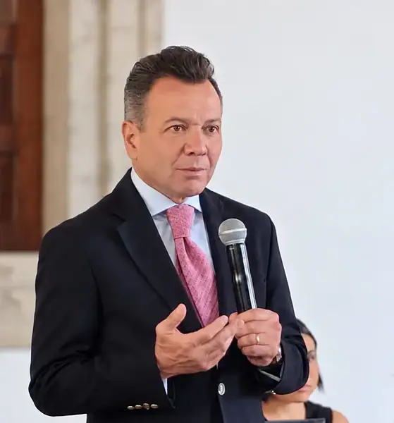 Pablo Lemus entrega rehabilitación de Escuela de Artes con inversión de 73.4 mdp
