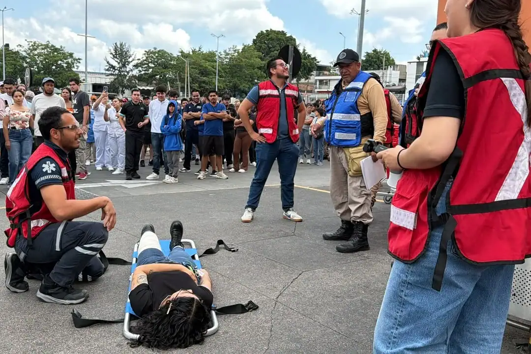 Protección Civil Jalisco vigila posible ciclón tropical en el Pacífico