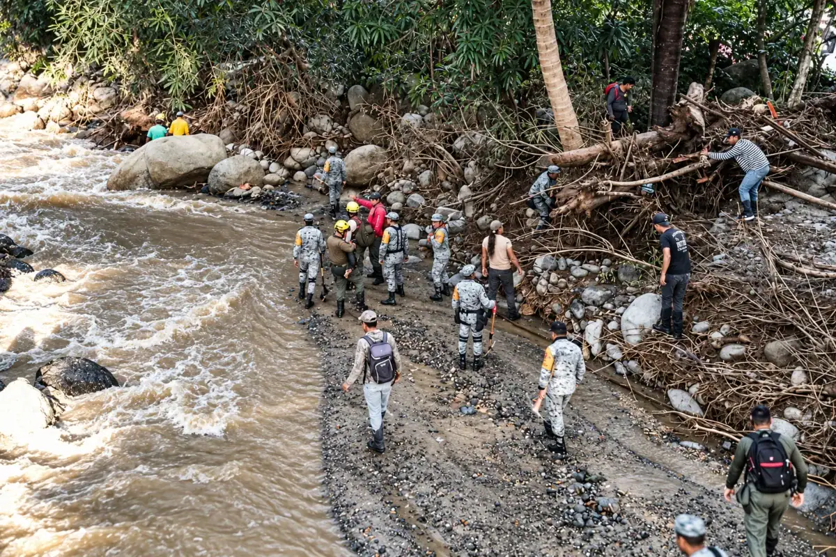 Talpa: buscan a padre arrastrado por creciente; su familia murió