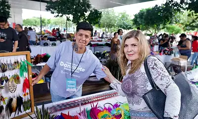 Danzantes y autoridades durante la inauguración de la quinta edición del Tianguis de la y el Danzante en Zapopan.