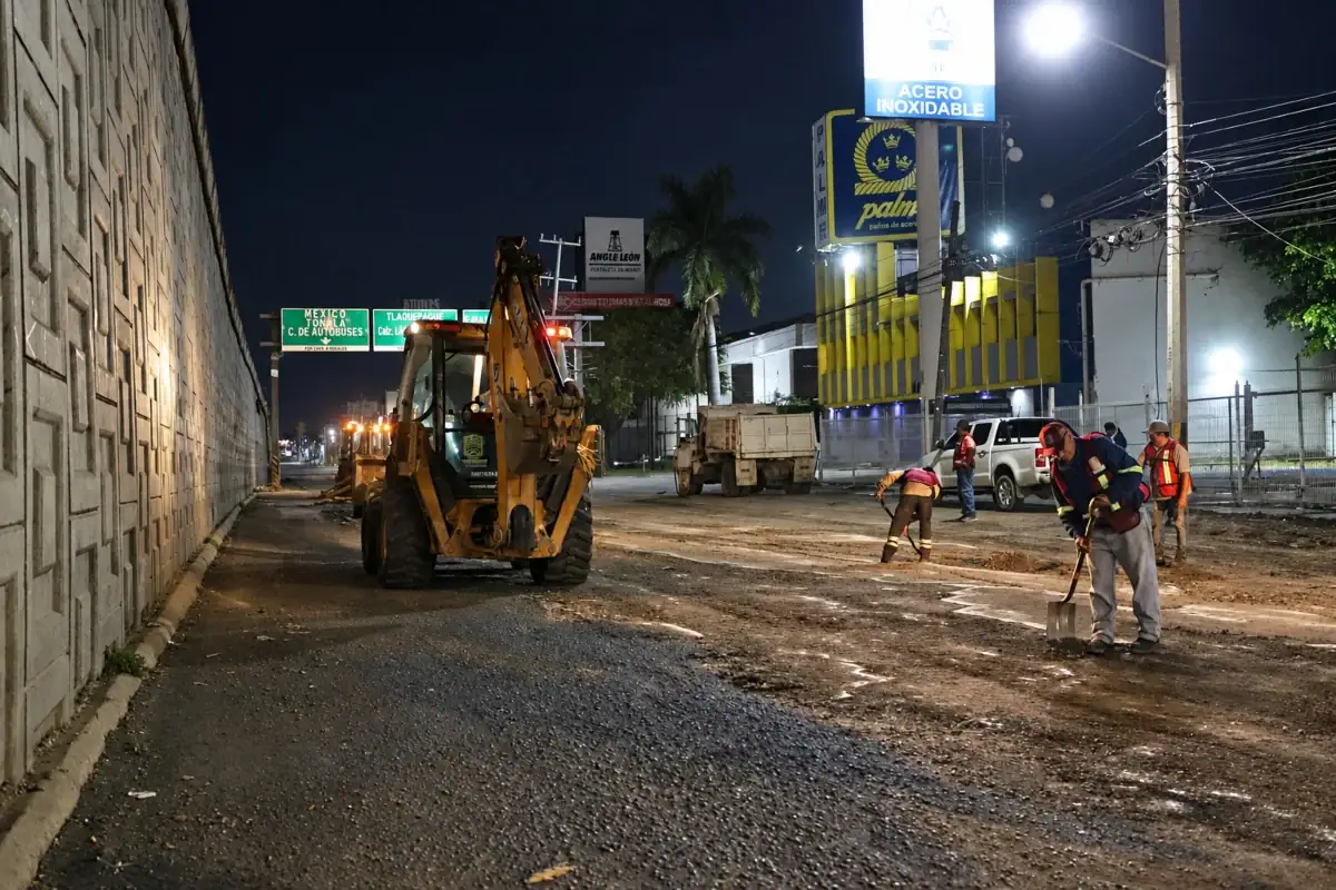 Tlaquepaque interviene lateral de Lázaro Cárdenas entre Fuelle y Oleoducto