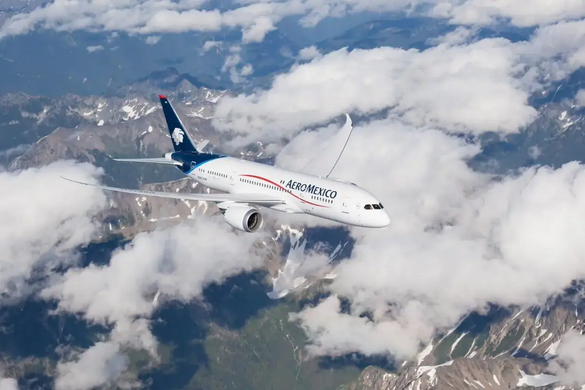 Avión de Aeroméxico que operará la ruta directa Guadalajara-París desde abril de 2027.