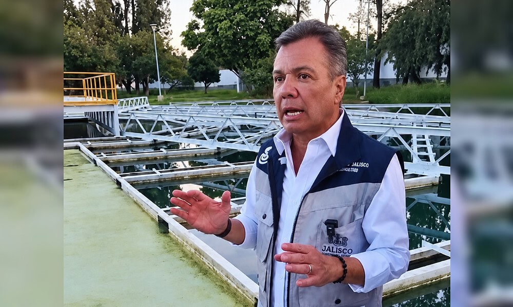 Texto ALT: Pablo Lemus supervisa la Planta Potabilizadora de Miravalle ante problemas de calidad del agua en Guadalajara.