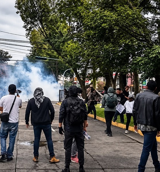 Manifestación por agua limpia frente a Casa Jalisco que motivó nuevas medidas cautelares de la CEDHJ