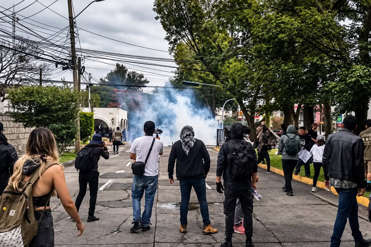 Manifestación por agua limpia frente a Casa Jalisco que motivó nuevas medidas cautelares de la CEDHJ