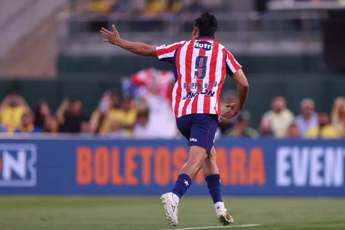 Chivas recibe a Tigres en el Estadio Akron durante la Jornada 12 del Apertura 2026