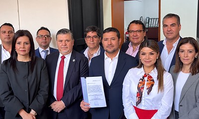 Funcionarios del Gobierno de Jalisco presentan al Congreso la iniciativa para el acueducto sustituto Chapala–Guadalajara.
