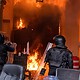 Incendio en acceso del Congreso de Jalisco durante los disturbios posteriores a la Segunda Marcha por el Agua Limpia