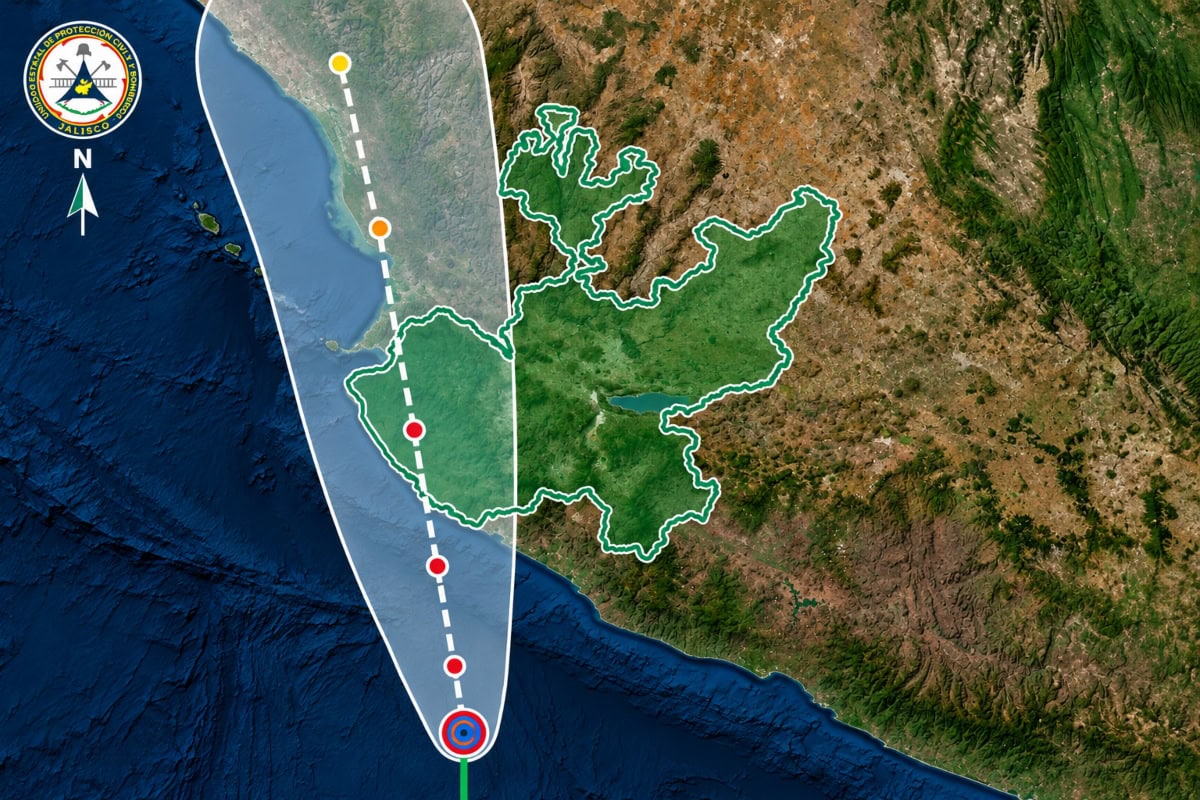 Huracán Simón categoría 4 se aproxima a la Costa Sur de Jalisco