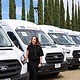 Unidades de transporte escolar destinadas a estudiantes del Tecnológico Superior de Jalisco durante la entrega de vehículos.