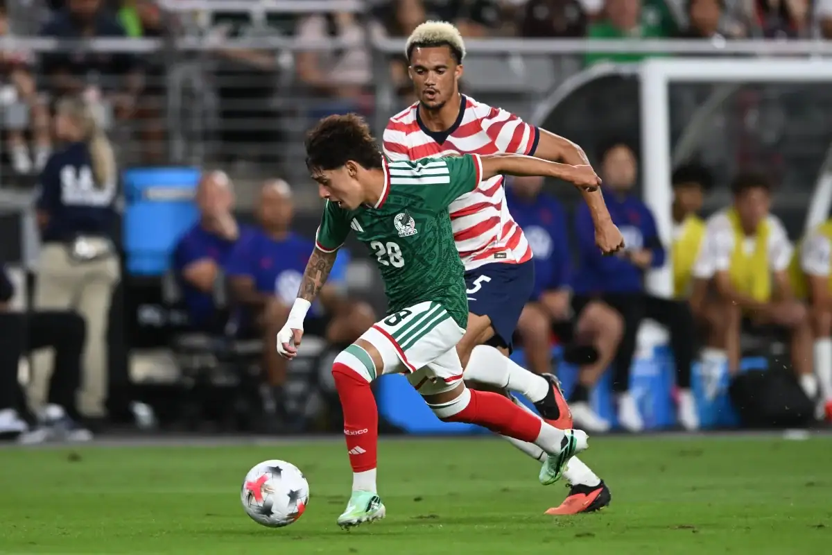 México cayó 3-0 ante Estados Unidos en Arizona.
