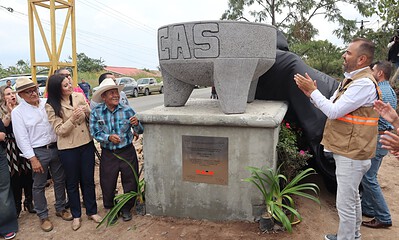 Molcajete monumental develado en San Lucas Evangelista, Tlajomulco, en reconocimiento a su tradición artesanal.
