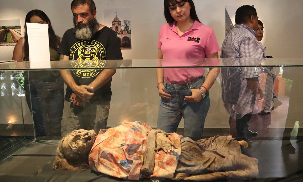 Momias de Encarnación de Díaz exhibidas en Tlajomulco