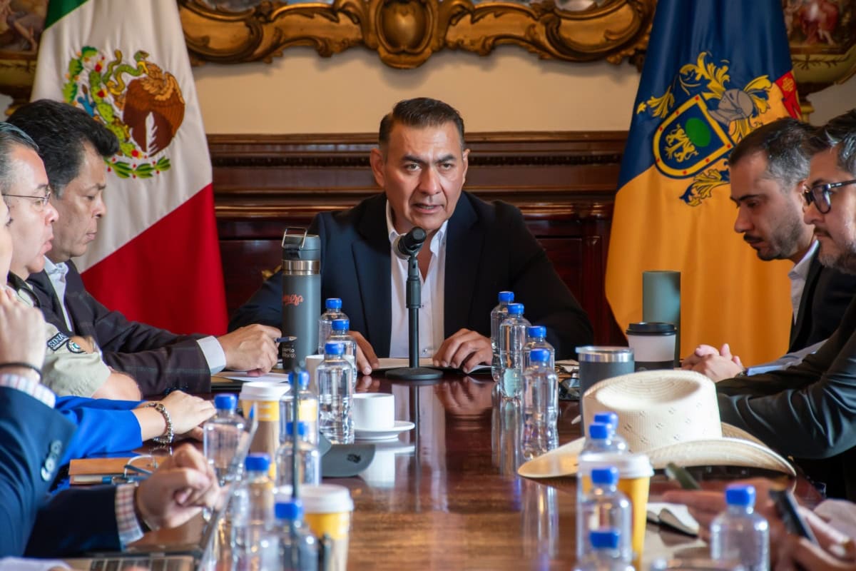 Autoridades estatales y municipales de Jalisco participan en una reunión de coordinación del operativo para la marcha por la calidad del agua del 18 de octubre de 2026.