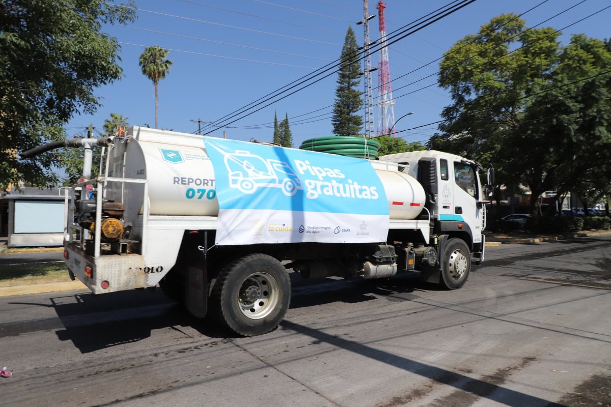 Guadalajara reforzará el abastecimiento de agua con hasta 77 pipas y cisternas.