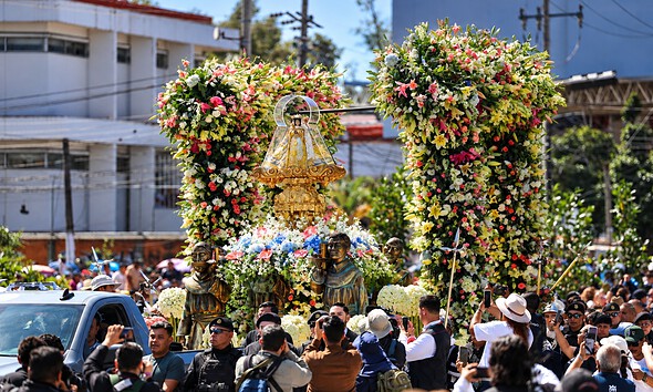 Miles de peregrinos y danzantes acompañan a la Virgen de Zapopan durante la edición 292 de la Romería del 12 de octubre de 2026.
